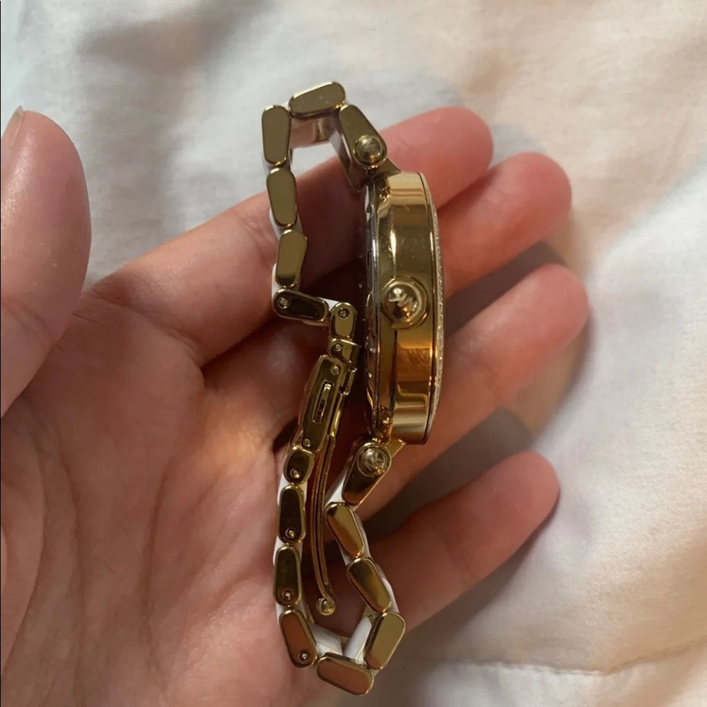 watch - Picture 4 of 5